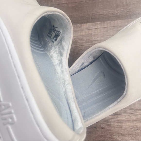 Nike light cream Mules with Perforated Design - Picture 7 of 10